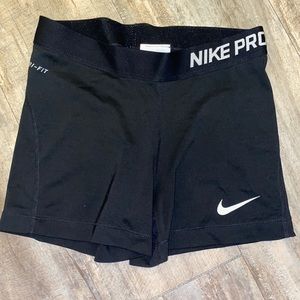 Nike Pro Women’s Spandex (medium)